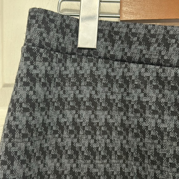 LYSE SPENARD stretch pencil skirt. Size M - Picture 2 of 6